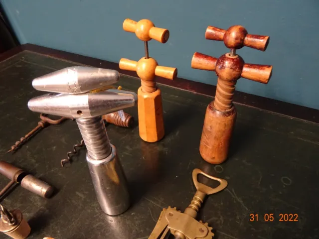 A Lovely Collection of Vintage / Antique Corkscrews 3