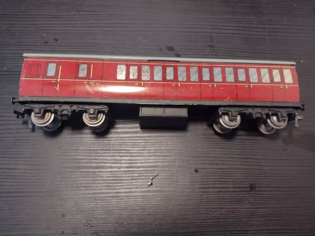 Hornby Dublo 3 Rail Suburban Type Maroon Coach -Unboxed