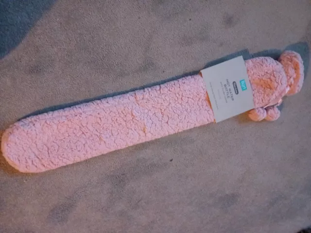 Bottiglia di acqua calda lunga Bort con coperchio.  Termoterapia. Blush rosa. Lungo 72 cm