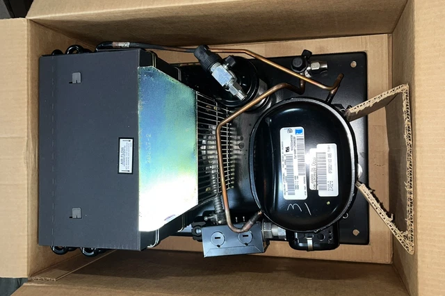 Tecumseh Condensing Unit AEA9422ZXAXC, 2C482-9, R-404A, 1/4HP, Air Cooled