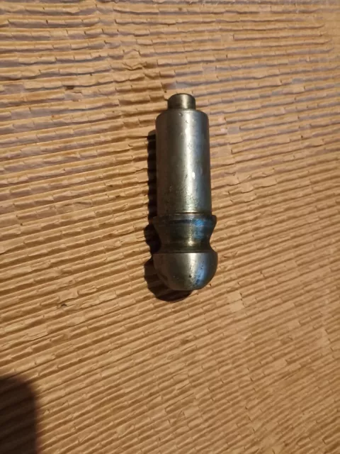 Deutz Fahr KH 4S , 40 Heuwender Kugelbolzen Schwenkgehäuse 06580537