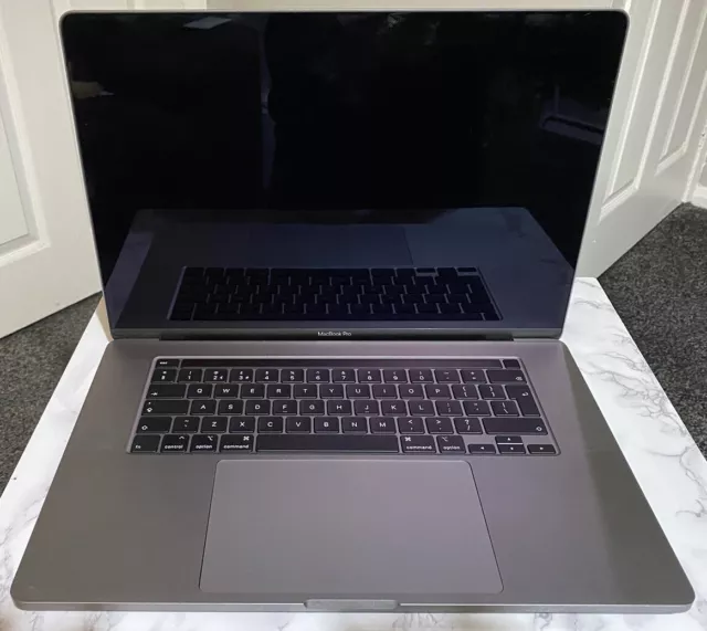 Apple MacBook Pro 16" (512GB SSD, Intel Core i7 9th Gen., 2.60 GHz, 16GB) Laptop