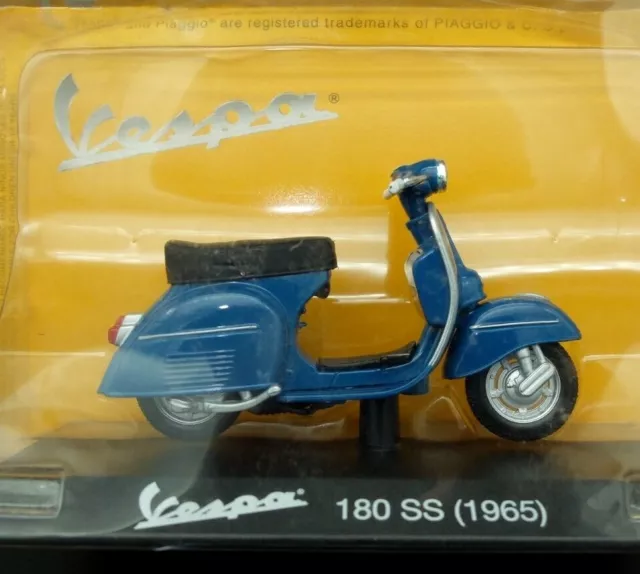 vespa 180 SS modellino collezione scala 1/18 bike modellismo maisto edicola
