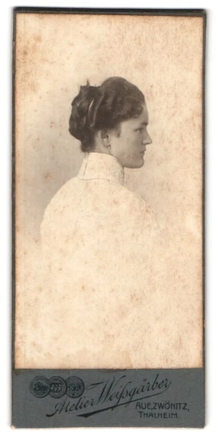 Fotografie Atelier Weißgärber, Zwönitz, Portrait junge Dame in weißer Bluse mit