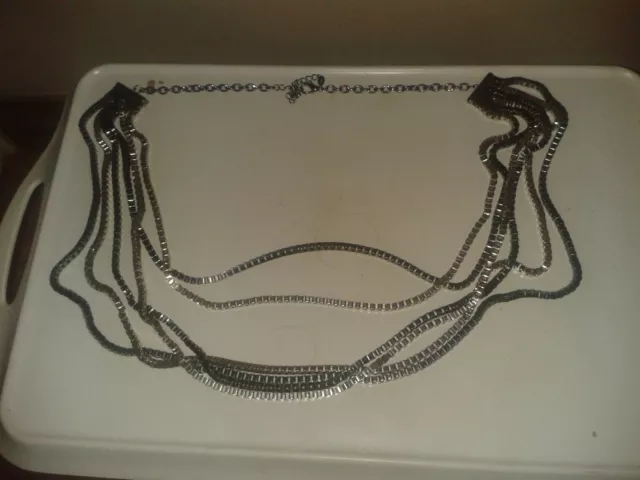 Mid 2000's heavy Oasis 5 strand chain link statement necklace. (A20b5)
