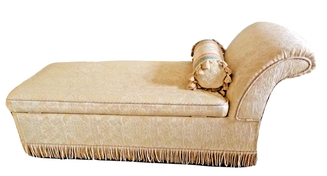 Antique chaise longue ottoman