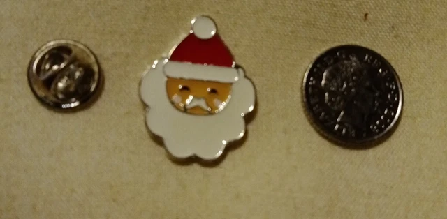 Weihnachtsmann Gesicht Pin Abzeichen. Weihnachtsmann. Weihnachtsspecial. Metall Emaille