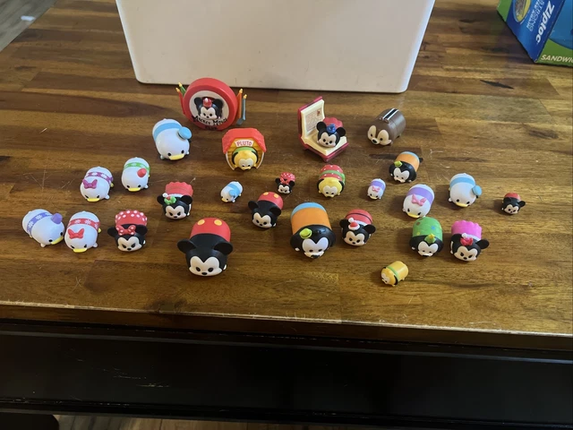 Disney Tsum Tsum Vinyl Figures Lot. Mickey, Minnie, Pluto, Goofy, Daisy & Donald