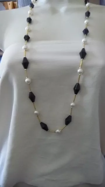 #10/22X vtg COSTUME NECKLACE 17" L  BLACK w FAUX PEARLS GOLD TONE BEADS  PLASTIC