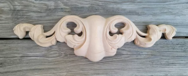 Aplique de madera superposición de corona de arce. "Colección Metamorphosis 20""x 5 3/4""X 1 1/2"