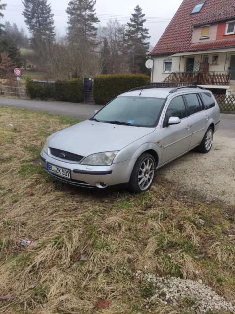 ford mondeo mk3 2.5 v6 Ghia silber Kombi 210000 km Alufelgen 6 Fach CD Radio.