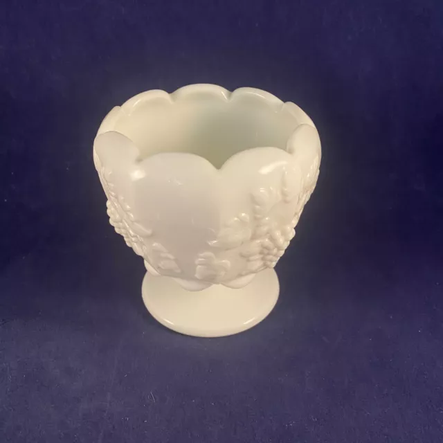 Westmoreland PANELED GRAPE MILK GLASS Rose Bowl Jardiniere 4”Dia x 4”High