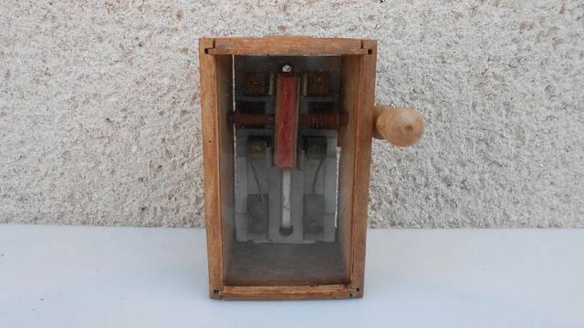 Ancien disjoncteur d'occasion - Collection