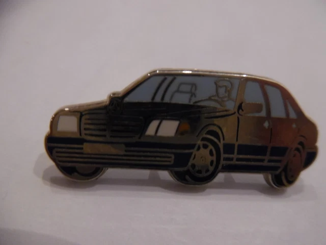Pin's Mercedes 4x4 AMG Noir Par Arthus Bertrand, Fabrication Française, Rare