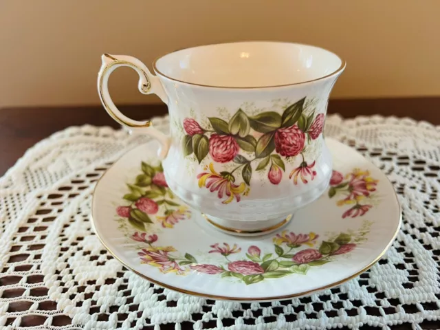 Queen's fine bone china, England Rosina, Wild Flowers gold trim, footed