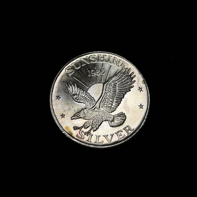 1986年　イーグル銀貨　1oz FINE SILVER 1986 American Silver Eagle (First Year) 1 Oz Of Fine Silver