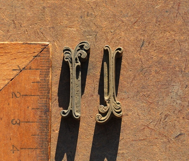 2x Messingornament Zierornament Messing Buchbinden Blindprägung Ornament Leder