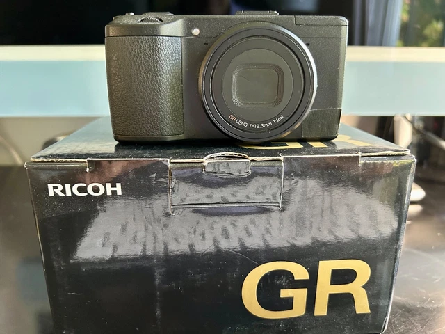 Ricoh GR GR Digital 8.1MP Digital Camera - Black