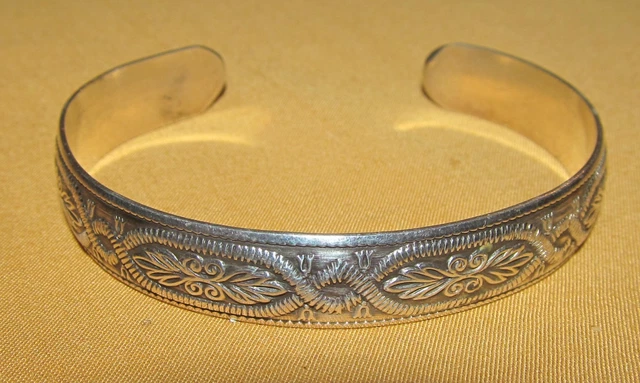 Bracelet Jonc Ancien En Métal Gris - Motifs Fleurs - Poids 22 Grammes - Ouverture - Occasion Vintage