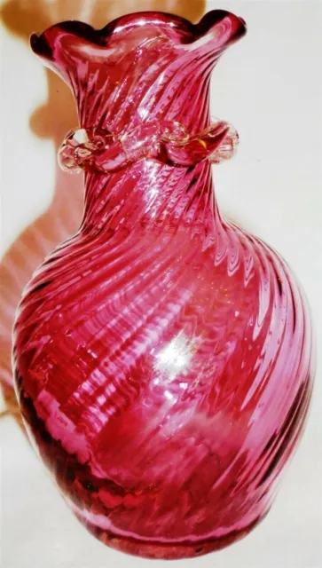 Vintage Pilgrim Ruffle Cranberry Pink Swirl Glass Vase