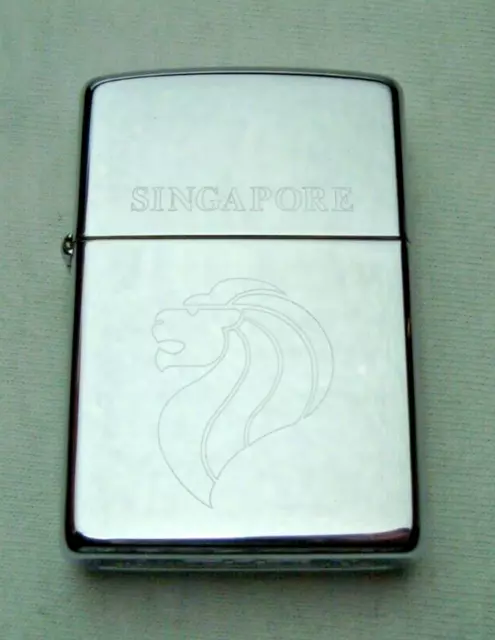 ZIPPO SINGAPORE LION High Polish Chrome lighter 2001 excellent condition #613