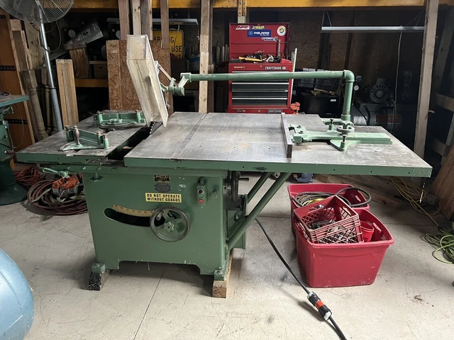 Tannewitz XJSW Sliding table saw With Extension Tannewitz XJSW Sliding table saw With Extension