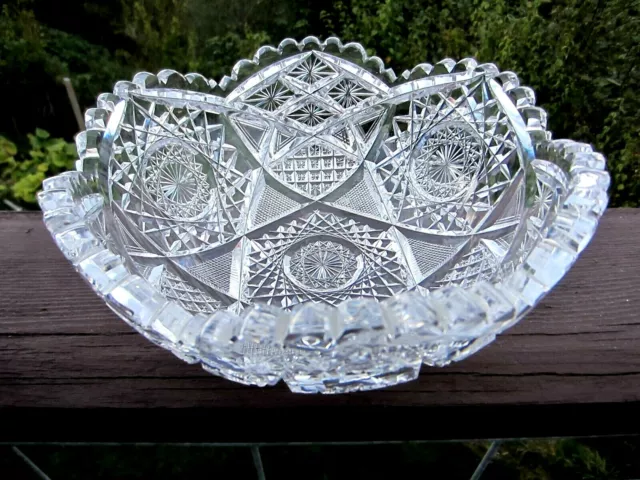 Beautiful Brilliant Period Cut Glass Bowl. Great condition