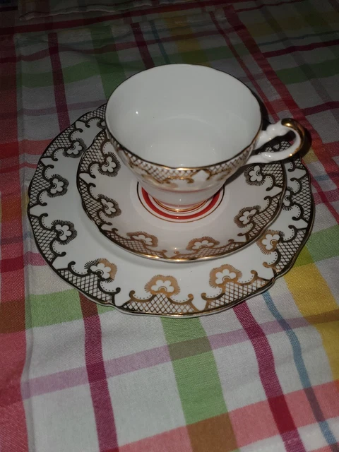 Vintage 3pc.England Regency Red & Gold Painted Floral Design Tea Cup Saucer Set