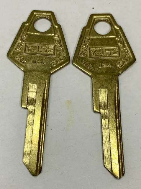 NOS Curtis Industries Authentic Key Blanks Y-152 Set of 2  - For Chrysler