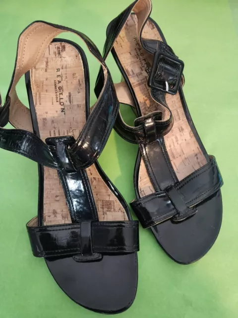 Kenneth Cole Reaction Black Strappy Womens Sandal Size 9 M