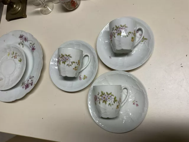 Lot Vaisselle ancienne: 3 Tasses À Café, 4 Sous Tasses, 1 Assiette