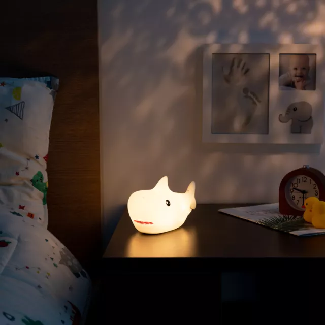 Luz nocturna infantil led de noche con brillo regulable y carga USB de tiburón 2