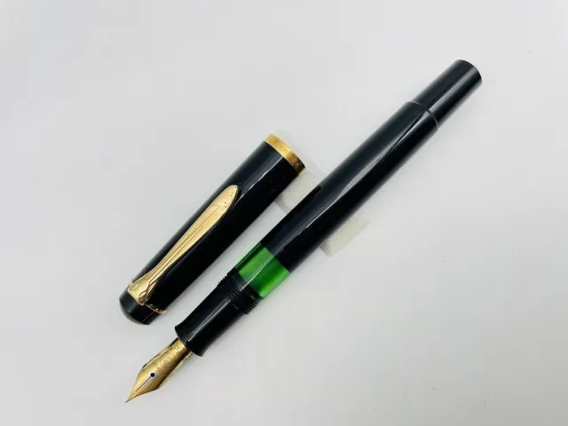 Pelikan Vintage White Pen Stand - Small
