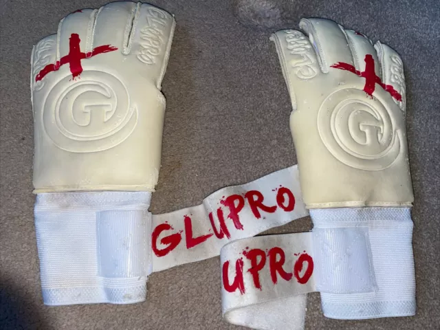 GluPro Mens Goalkeeper Gloves UK Size 9