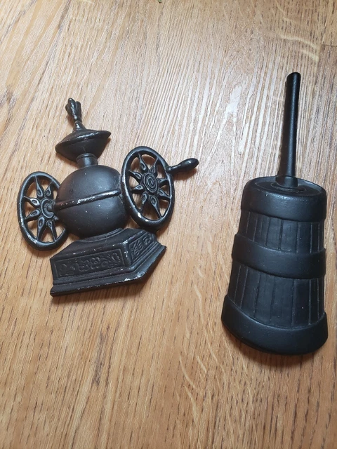 VINTAGE SEXTON KITCHEN Wall Decor Hanging Cast Metal Plaques Set of 2