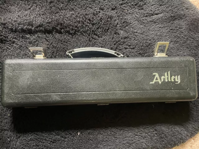 Artley, silver plated flute, gently used, perfect condition, comes with cleaner 