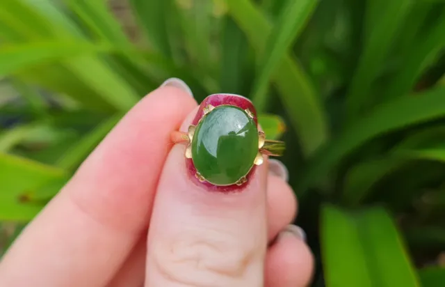 9ct Gold Vintage Jade Ring