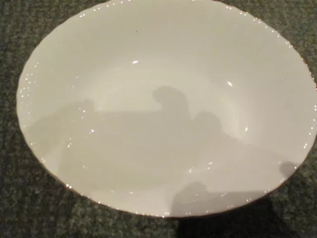 Superb  Royal Albert China Oval 9" X 7" Serving Dish Val D'or Design