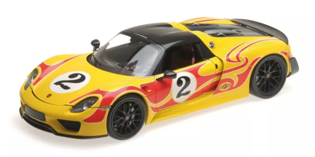 Minichamps 1:18 PORSCHE 918 SPYDER MARTINI WEISSACH PACKAGE YELLOW & RED STRIPES