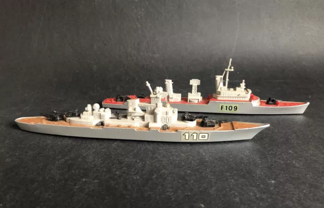 2x Vintage Matchbox Sea Kings Battleships K303 K305/K301 Frigate/Subchaser Ships