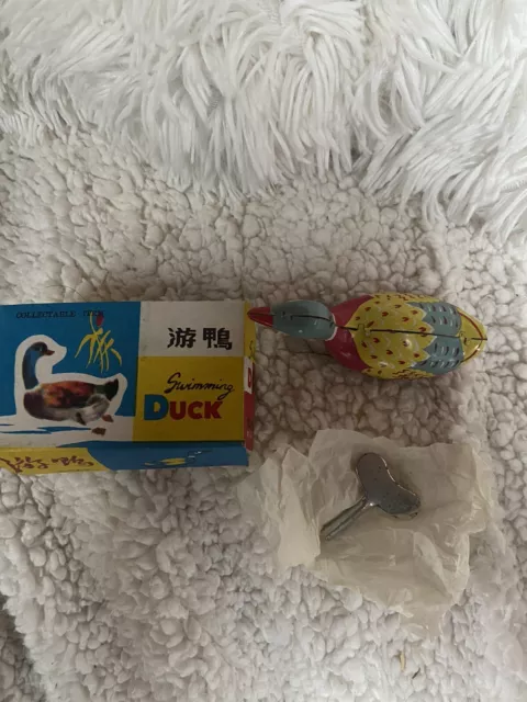 Vintage Mechanical Wind Up Swimming Duck Clockwork Wind Up Toy China