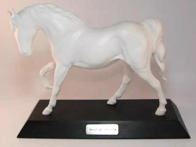 Beswick 8 1/4" White Horse Figurine Spirit Of Freedom Wooden Plinth c1980s