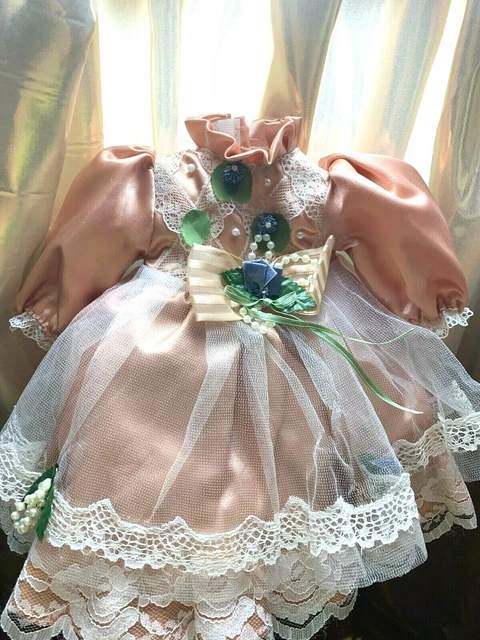 Belle Robe En Soie Et Dentelle Pour Poupee Ancienne Jumeau, Bru, Steiner, Sfbj