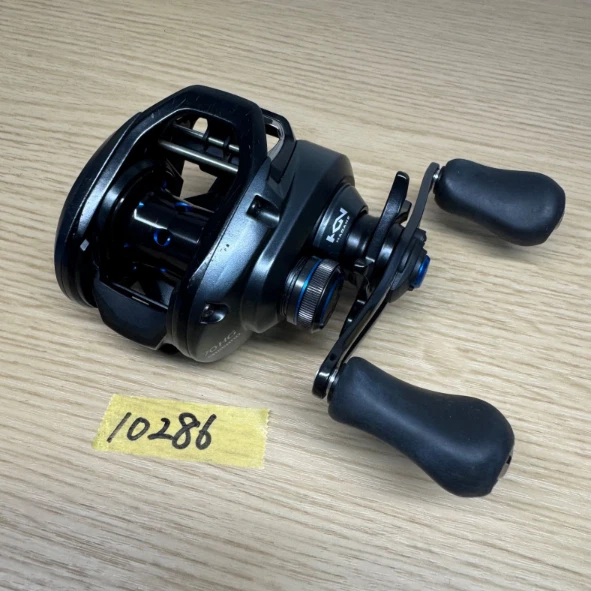 SHIMANO 24 SLX MGL 70HG Right Handed Baitcasting Reel 