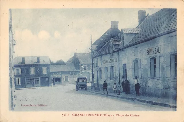 Cpa 60 Grandfresnoy / Place Du Chene / Restaurant Du Soleil D'or