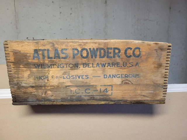 Atlas Powder Co. Dovetail Wood Crate Box High Explosives Electric Blasting Caps 2
