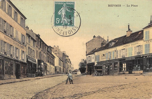 CPA 91 BIEVRES / LA PLACE / cpa toilée