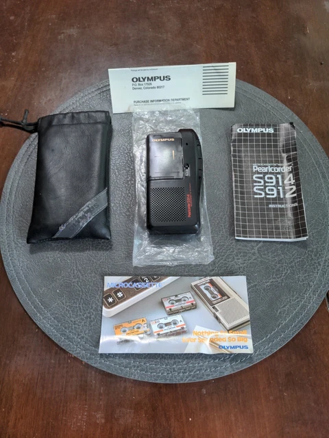 Olympus S914 Microcassette Recorder W/ MANUAL / SOFT CASE TESTED! BATTERIES TOO!