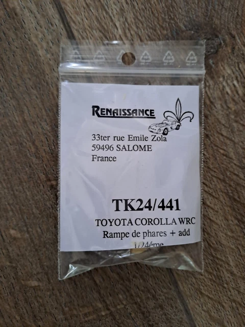 Maquette Kit Rampe De Phare Toyota Corolla Renaissance 1/24