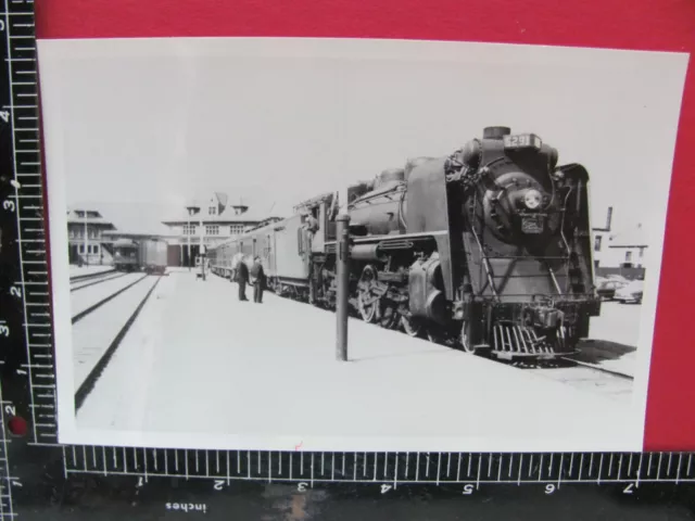 CANADIAN NATIONAL RAILROAD LOCOMOTIVE #2591 w TRAIN PHOTO PORTLAND MAINE 1950